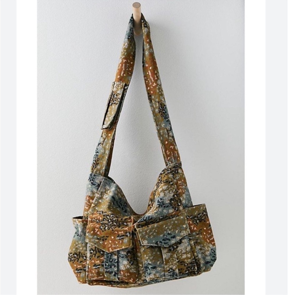 FREE PEOPLE Hive Carryall.